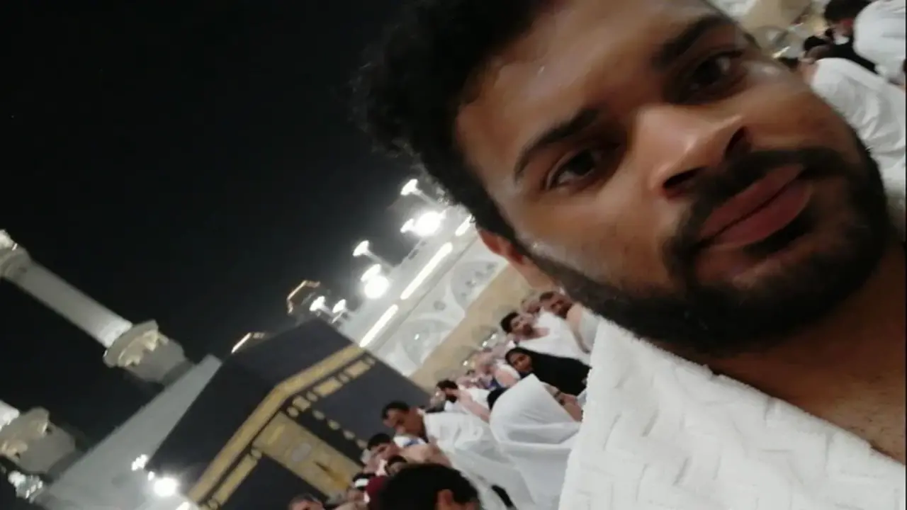 بعد صمت طويل.. شاب أردني يستعيد النطق داخل الحرم المكي أثناء العمرة